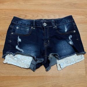 BONGO Distressed Jean Shorts w/ Cloth Underlay Size 7